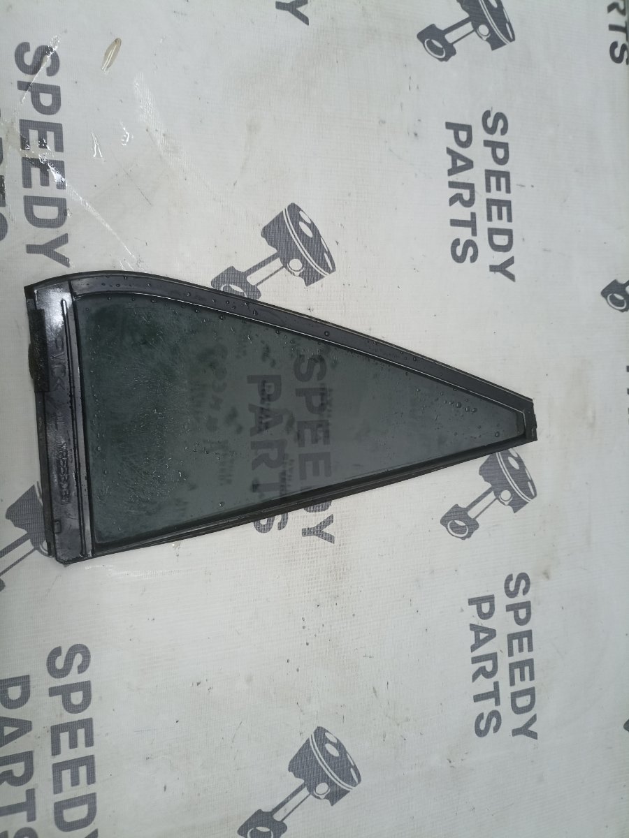 Стекло двери заднее левое Lancer Cedia 2001 GH-CS5W 4G93