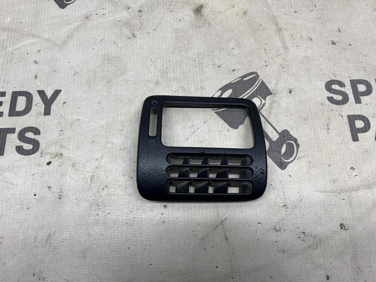 Накладка на торпедо передняя левая S-MX 1998 E-RH1 B20B