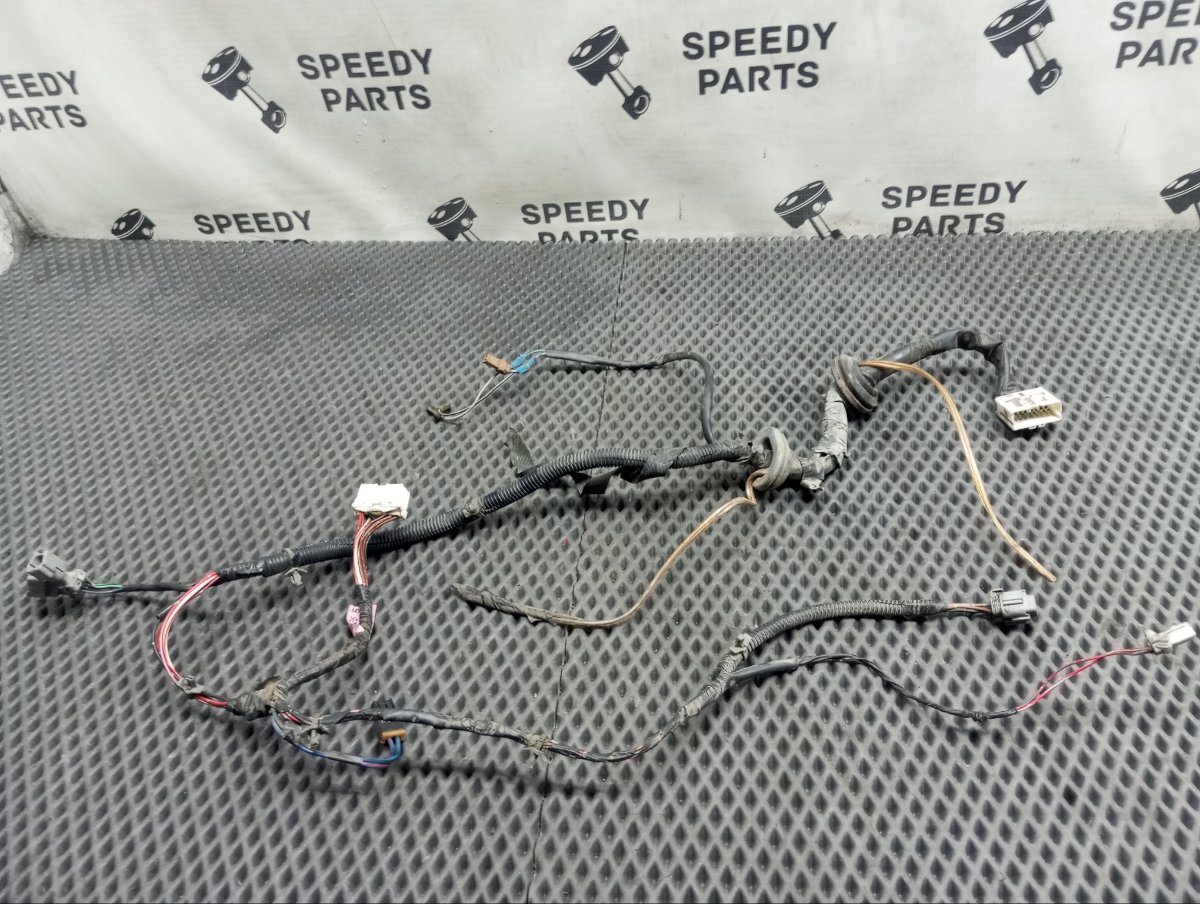 Проводка двери передняя левая Nissan Cefiro 1996 E-A32 VQ20DE 24125-51U01 Б/У