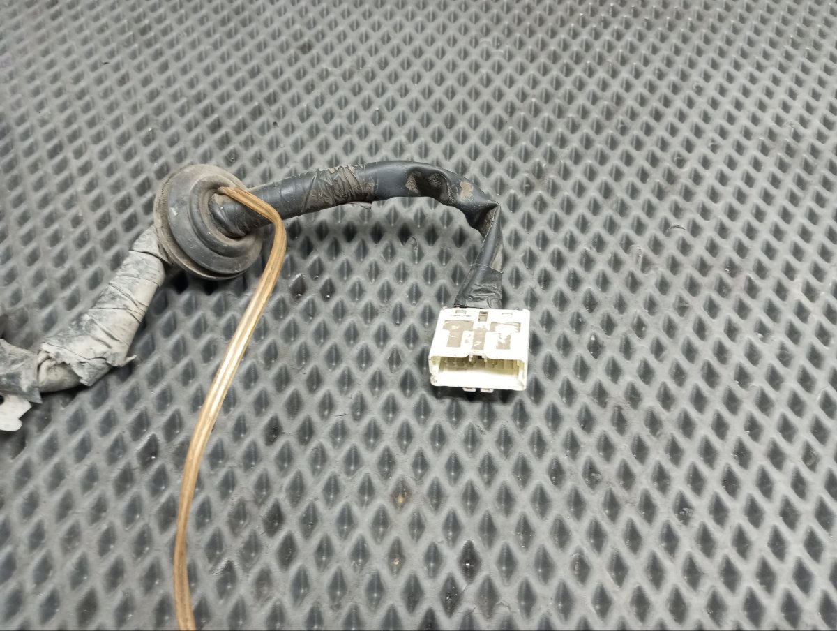 Проводка двери передняя левая Cefiro 1996 E-A32 VQ20DE