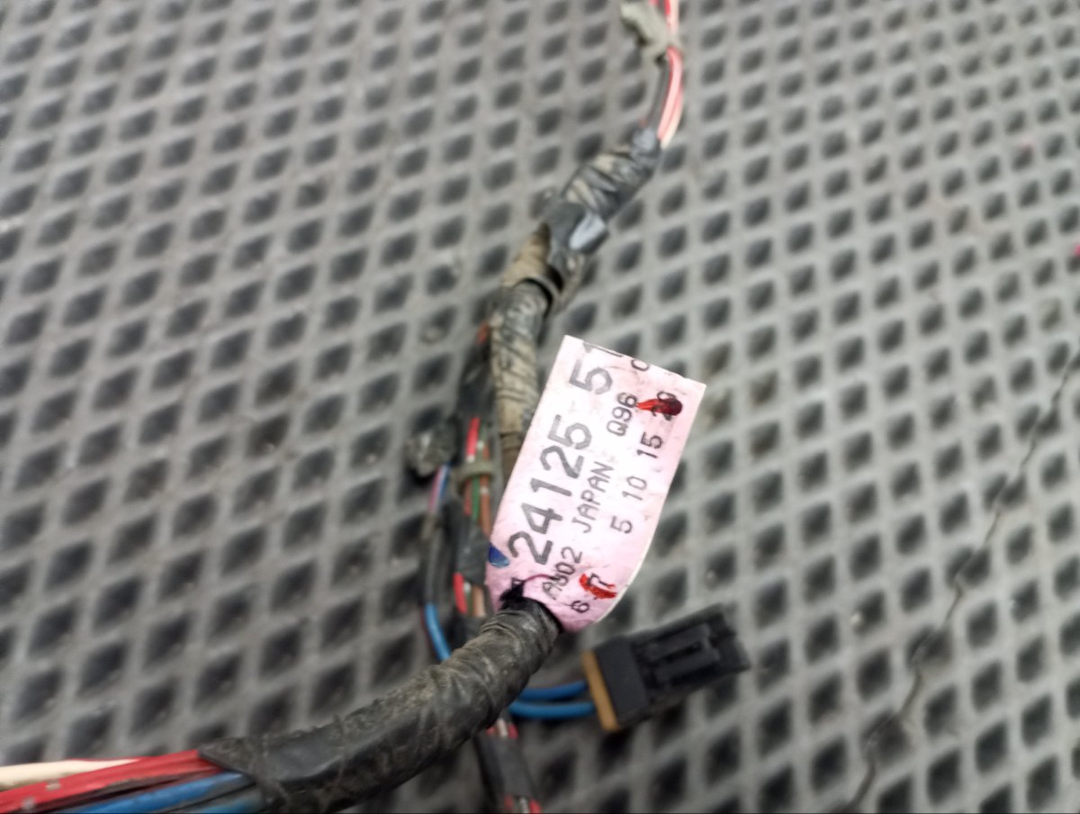 Проводка двери передняя левая Cefiro 1996 E-A32 VQ20DE