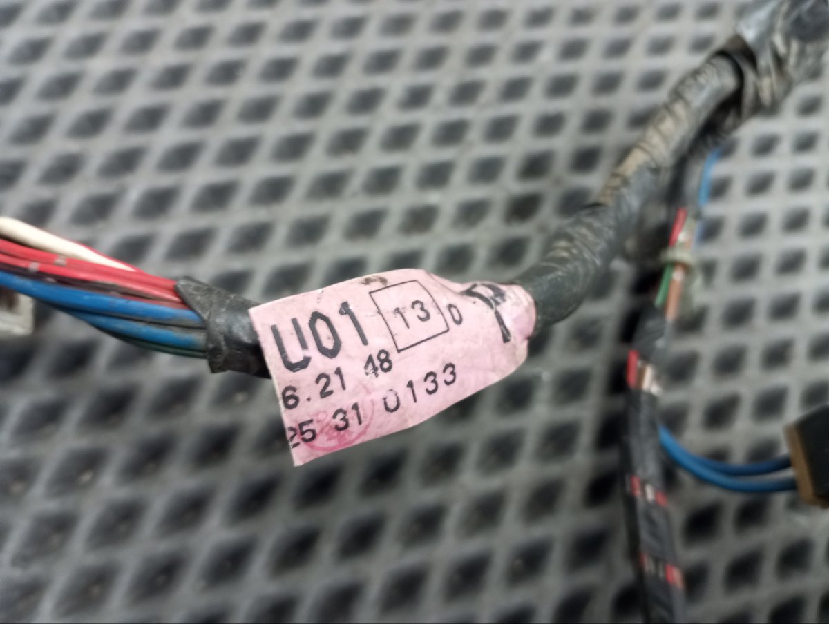 Проводка двери передняя левая Cefiro 1996 E-A32 VQ20DE