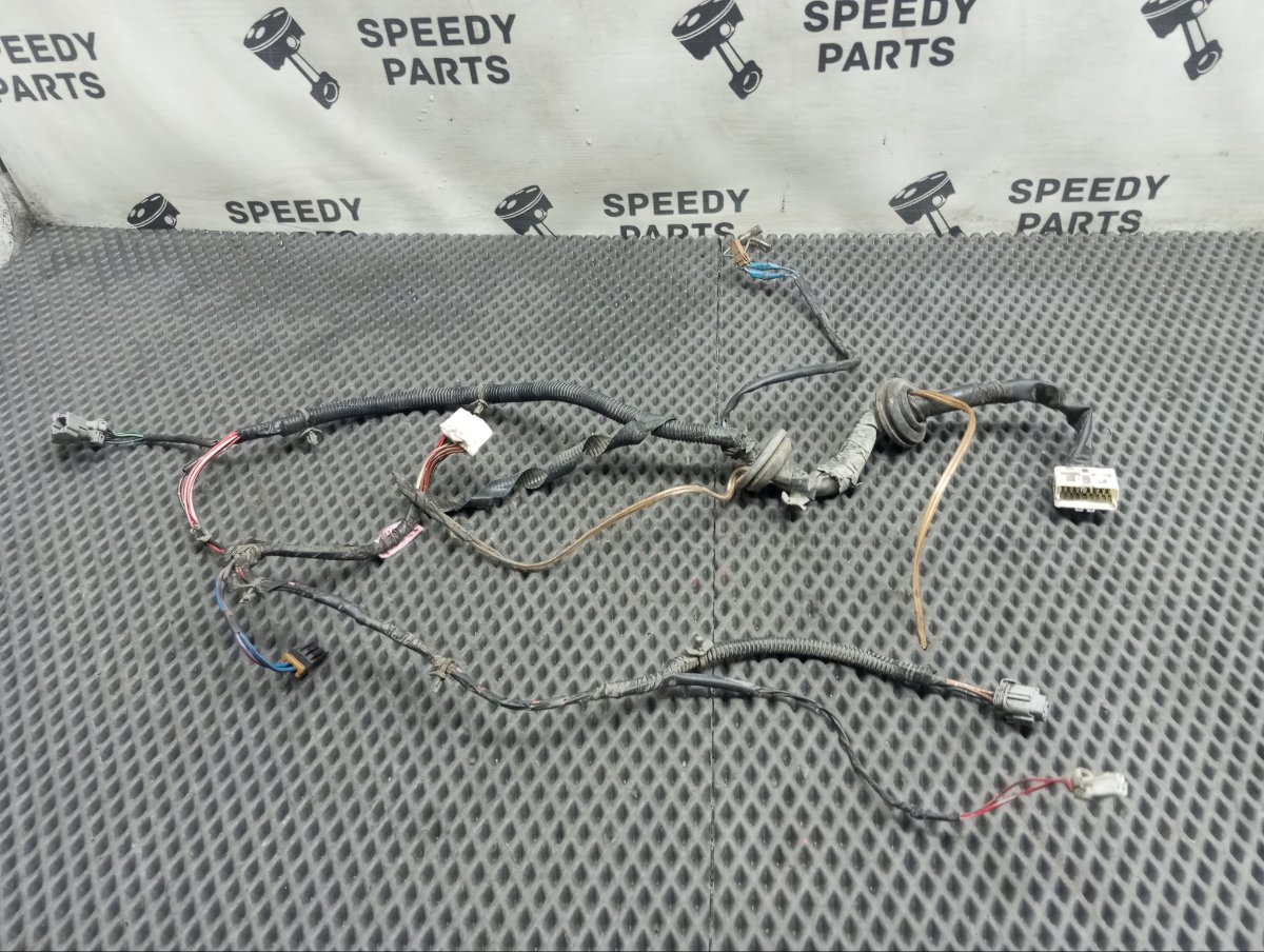 Проводка двери передняя левая Cefiro 1996 E-A32 VQ20DE