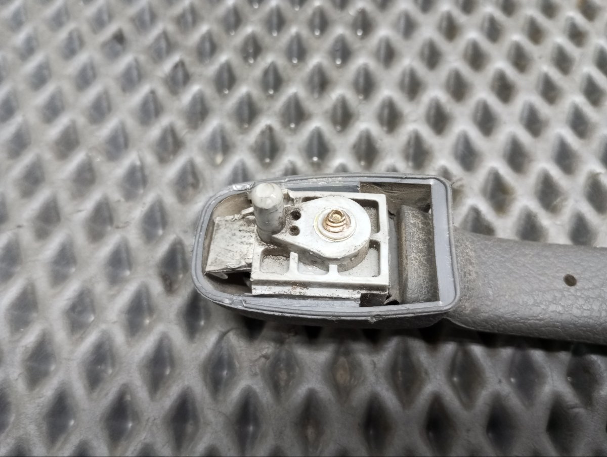 Ручка потолка передняя левая Cefiro 1996 E-A32 VQ20DE