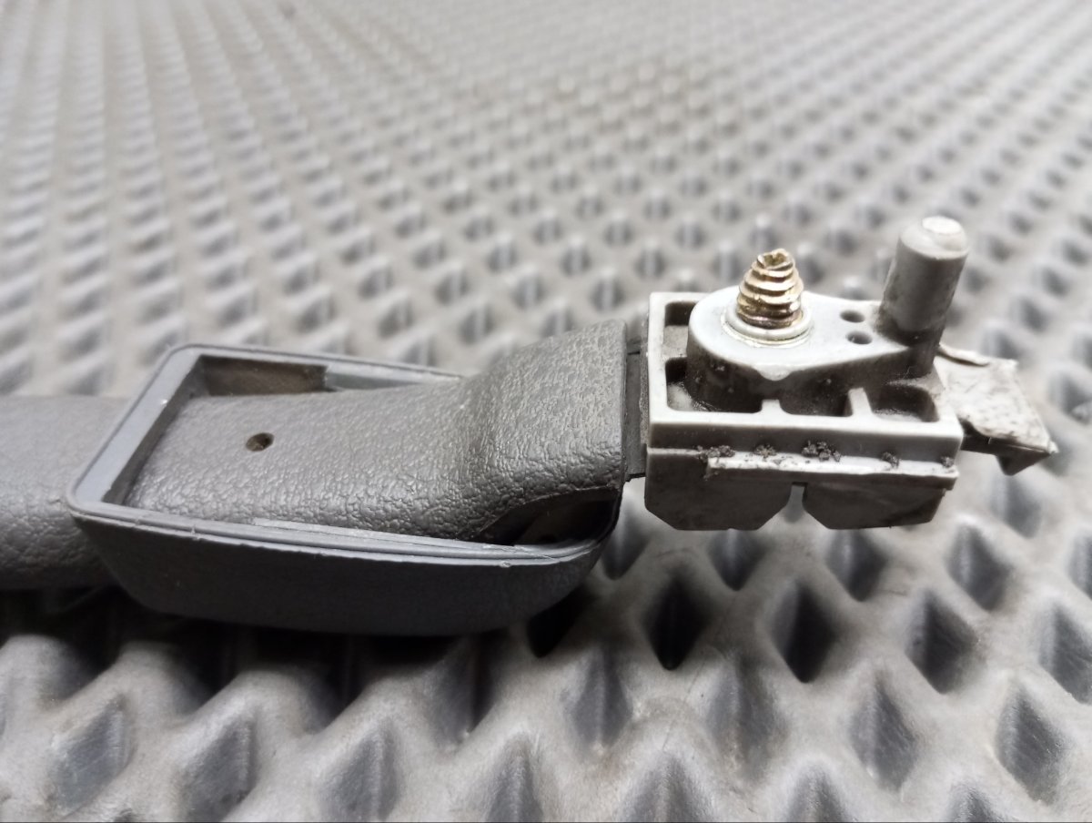 Ручка потолка передняя левая Cefiro 1996 E-A32 VQ20DE