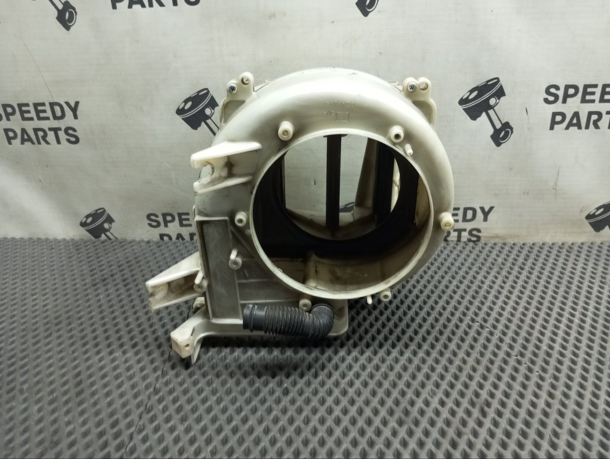 Корпус мотора печки Nissan Cefiro 1996 E-A32 VQ20DE 27200-31U02 Б/У