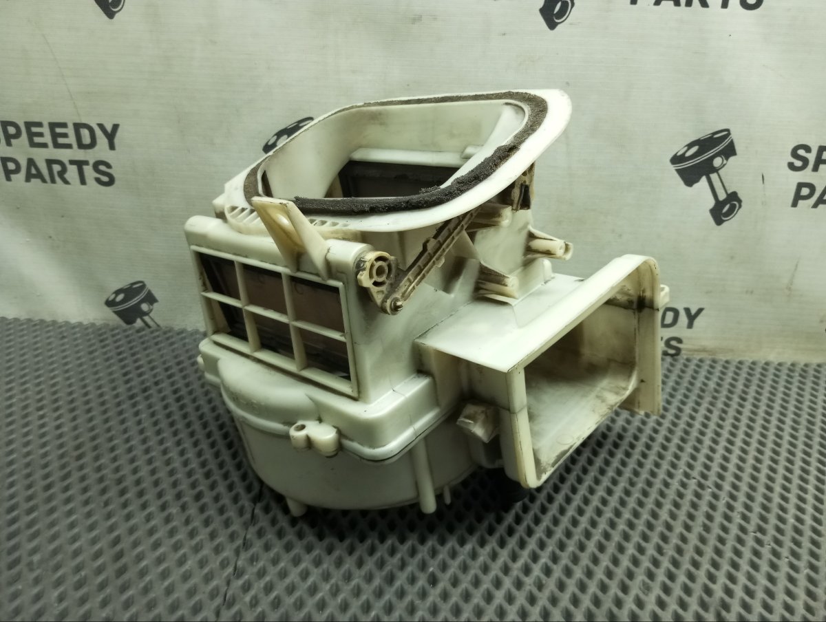 Корпус мотора печки Cefiro 1996 E-A32 VQ20DE