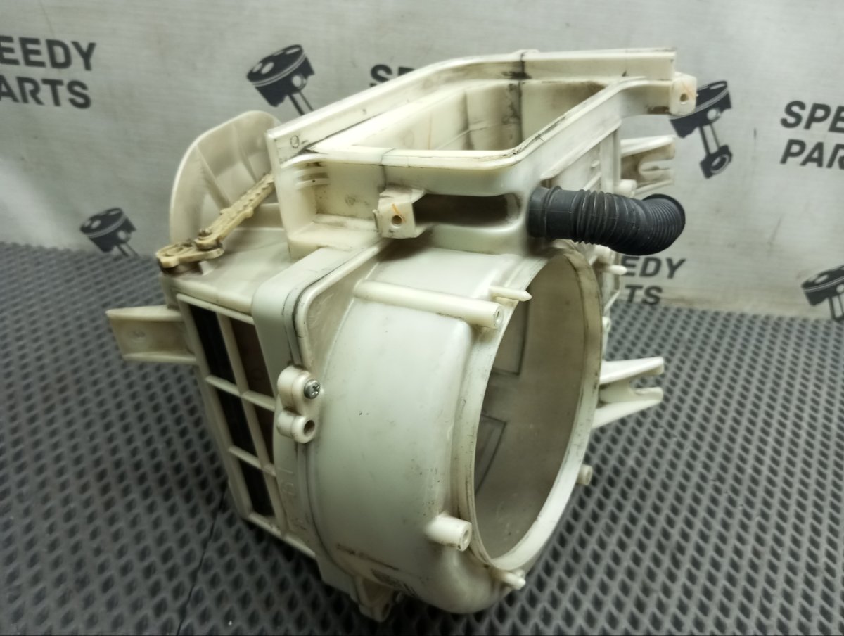 Корпус мотора печки Cefiro 1996 E-A32 VQ20DE