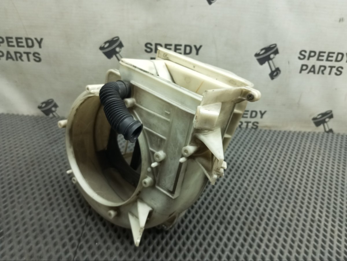 Корпус мотора печки Cefiro 1996 E-A32 VQ20DE