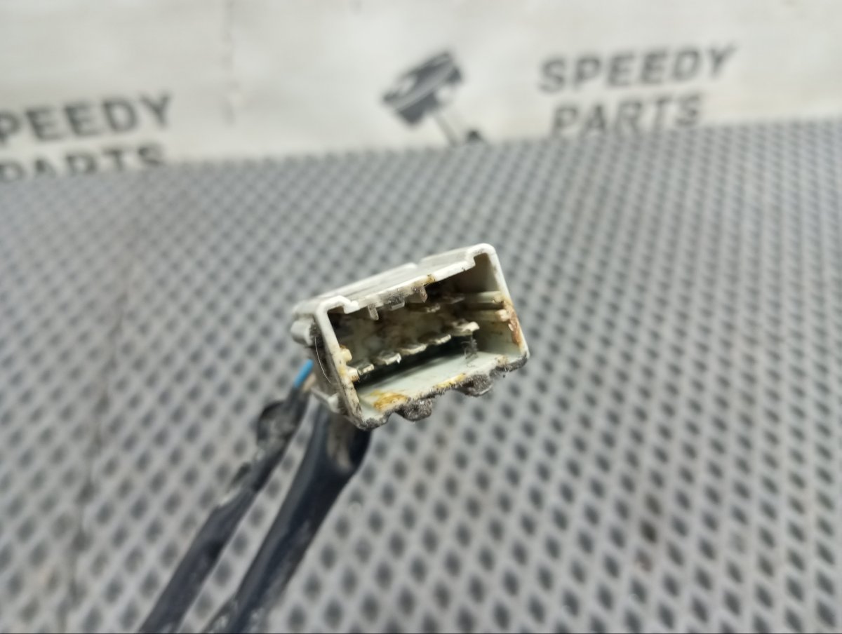 Замок боковой двери передний правый Vigor 1993 E-CC3 G20A