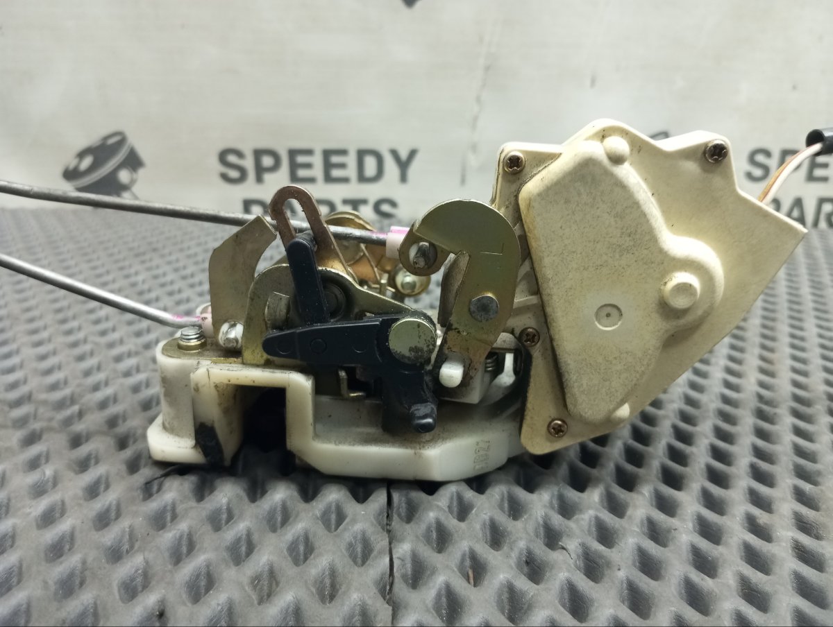 Замок боковой двери задний левый Vigor 1993 E-CC3 G20A