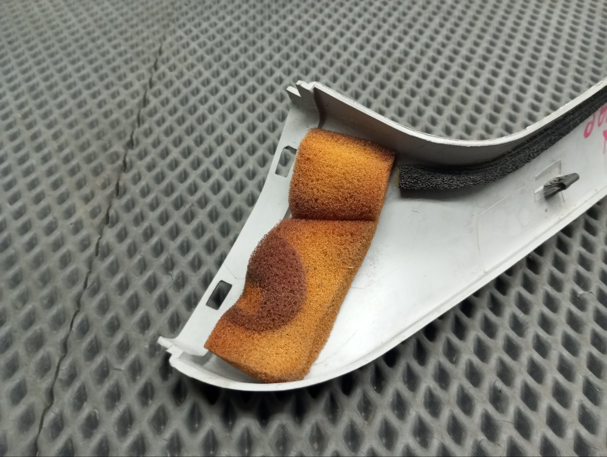 Накладка на стойку кузова задняя левая Outback 1999 BH9 EJ251