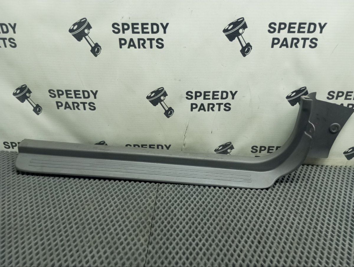 Накладка на порог салона передняя правая Subaru Outback 1999 BH9 EJ251 94060AE010 Б/У
