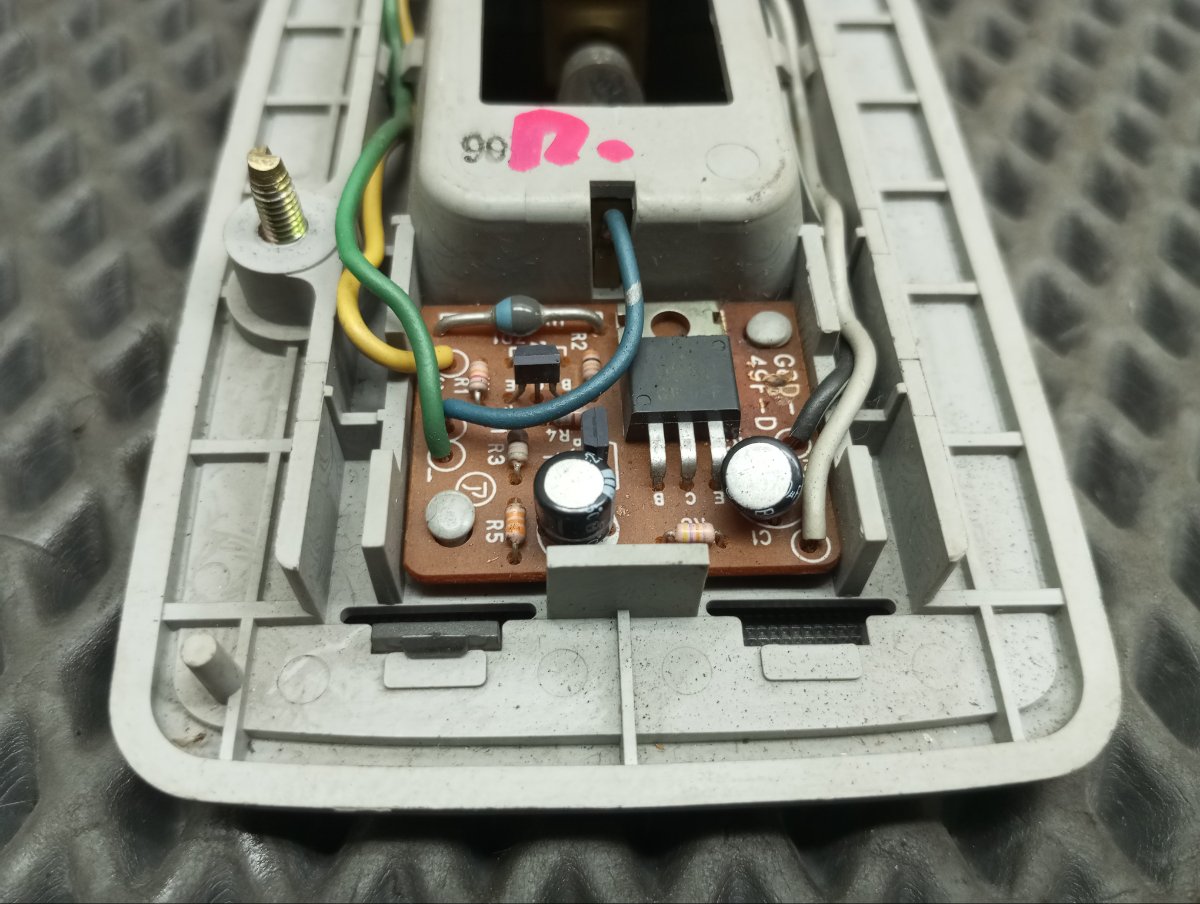 Плафон подсветки салона задний Outback 1999 BH9 EJ251
