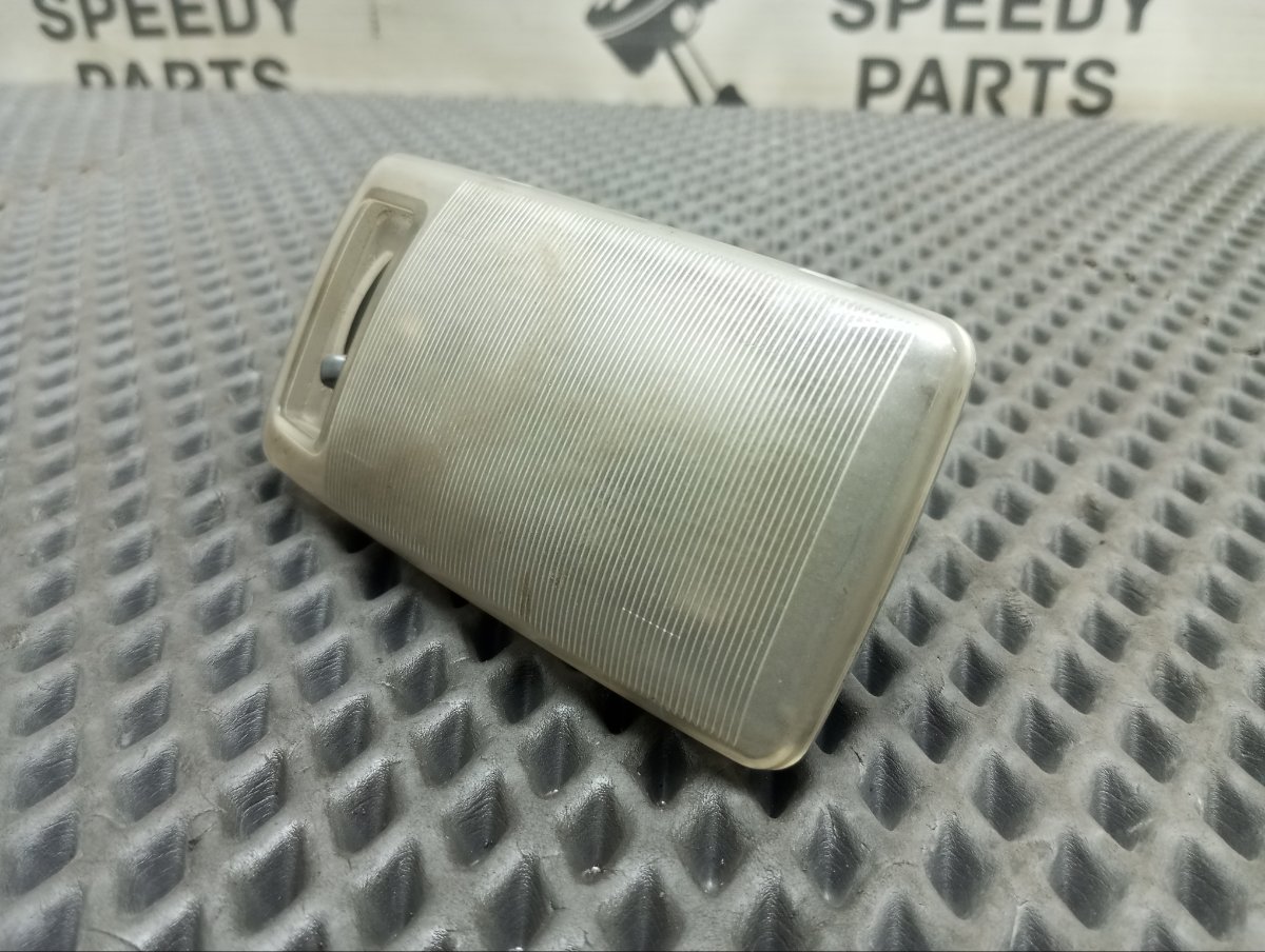 Плафон подсветки багажника задний Subaru Outback BH9 EJ251