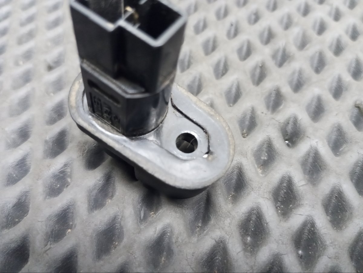 Датчик открытия двери задний правый Outback 1999 BH9 EJ251