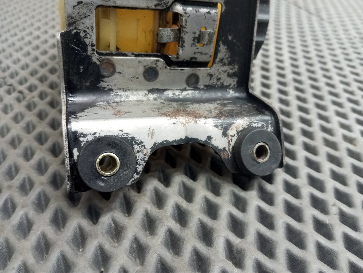 Бачок гидроусилителя руля Cresta 1990 Q-LX80 2L-T Бачок гидроусилителя руля Cresta 1990 Q-LX80 2L-T