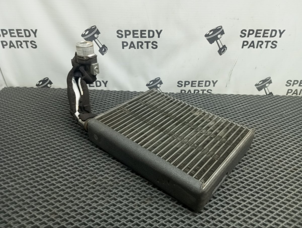 Испаритель кондиционера Toyota Mark II 2001 TA-JZX110 1JZ-FSE 88501-3A050 Б/У