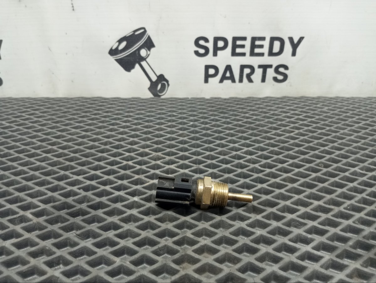 Запчасть датчик температуры охлаждающей жидкости Mitsubishi Dion 2000 TA-CR9W 4G63 1308A012 Б/У Датчик температуры охлаждающей жидкости Mitsubishi Dion 2000 TA-CR9W 4G63 1308A012 Б/У