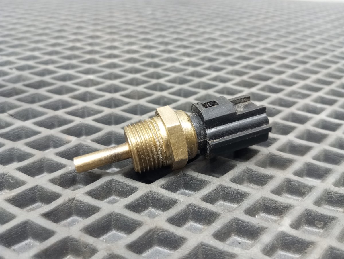 Датчик температуры охлаждающей жидкости Dion 2000 TA-CR9W 4G63 Датчик температуры охлаждающей жидкости Dion 2000 TA-CR9W 4G63