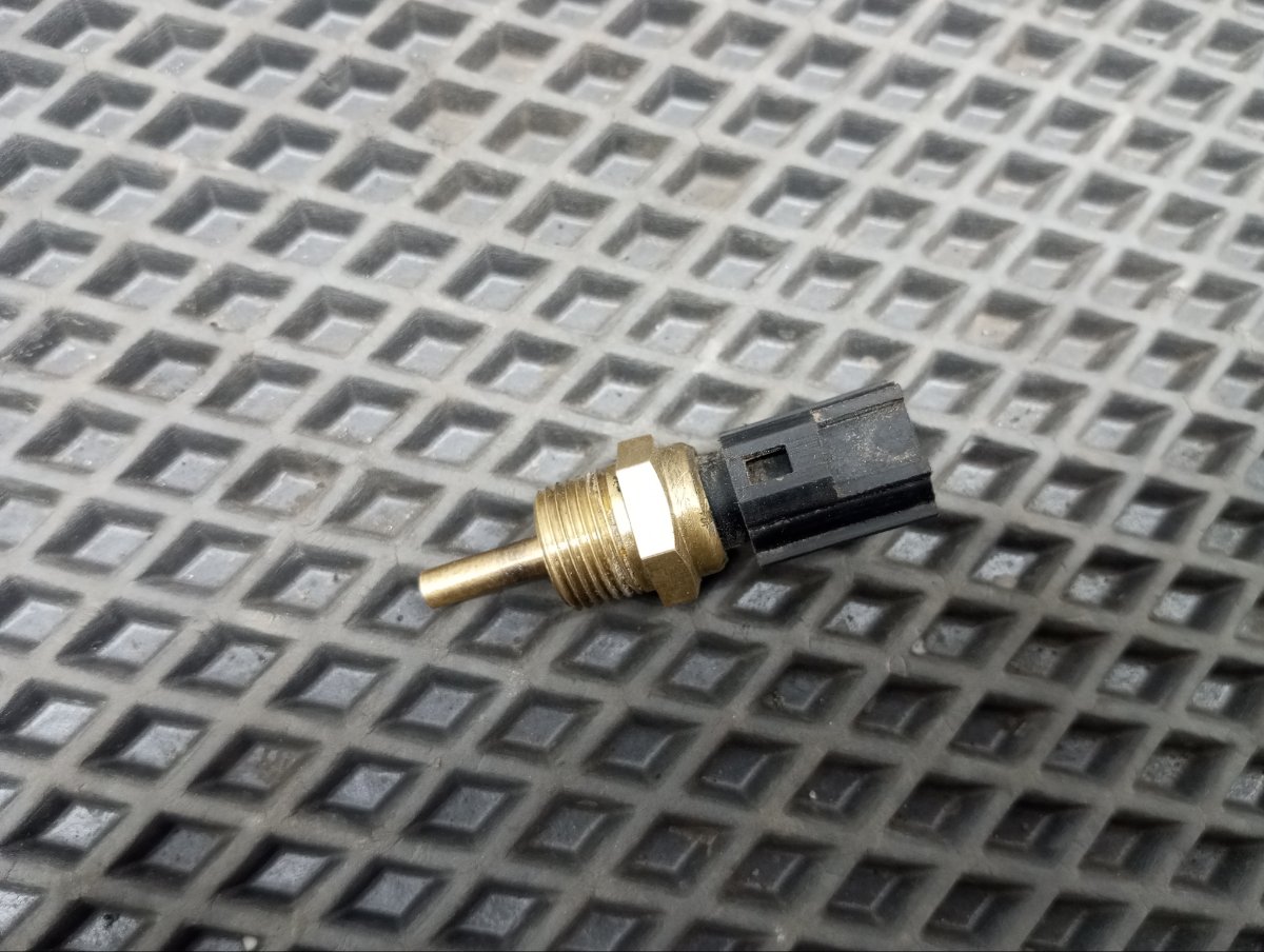 Датчик температуры охлаждающей жидкости Dion 2000 TA-CR9W 4G63 Датчик температуры охлаждающей жидкости Dion 2000 TA-CR9W 4G63