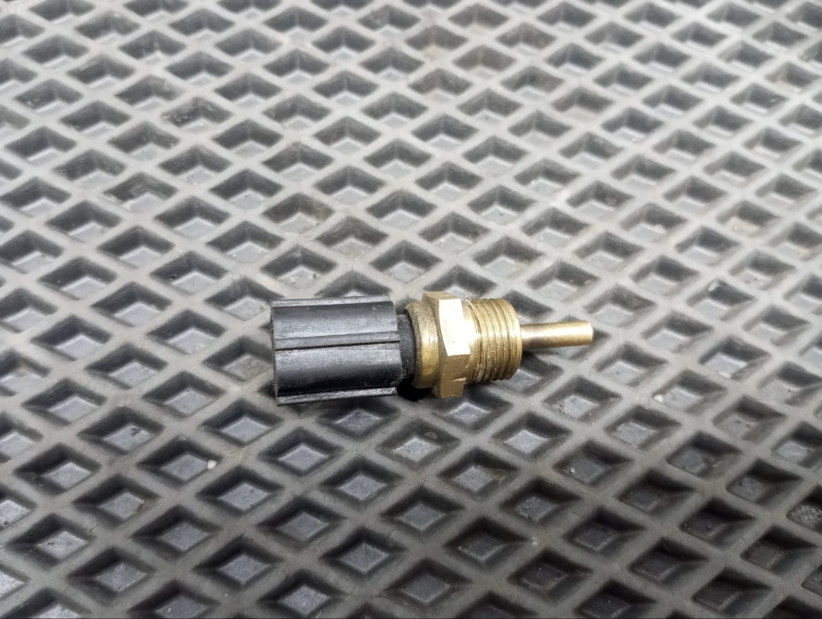 Датчик температуры охлаждающей жидкости Dion 2000 TA-CR9W 4G63 Датчик температуры охлаждающей жидкости Dion 2000 TA-CR9W 4G63