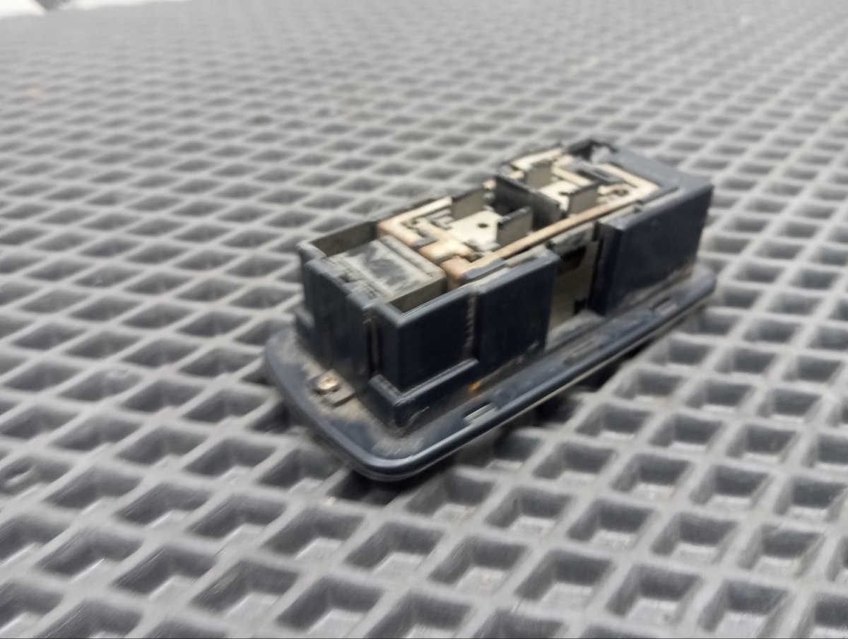 Плафон подсветки салона FX35 2005 S50 VQ35DE