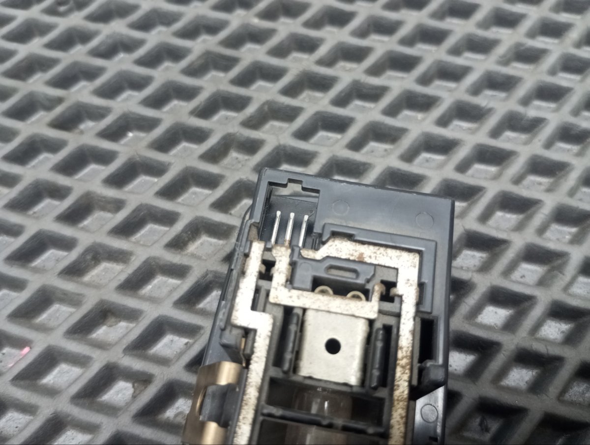 Плафон подсветки салона FX35 2005 S50 VQ35DE