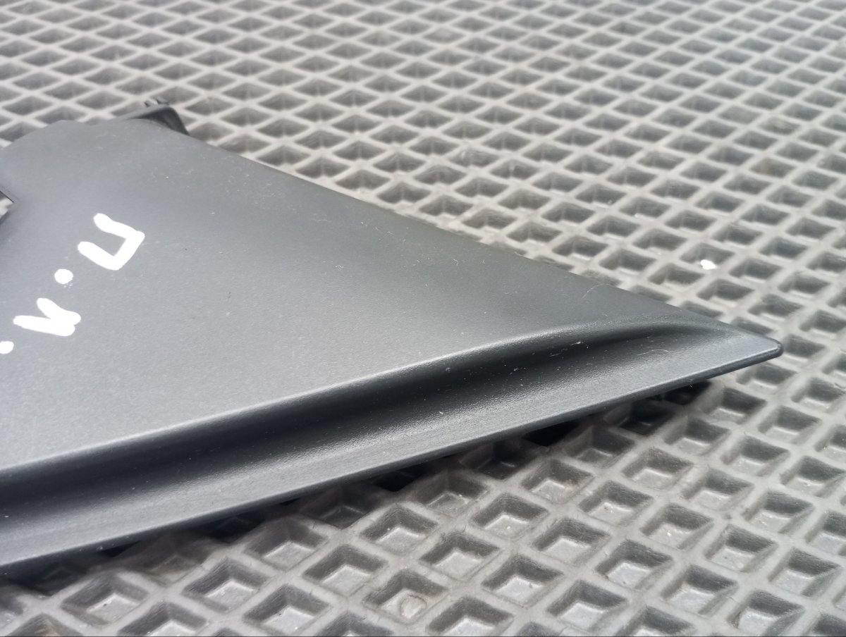 Накладка крепления зеркала передняя левая FX35 2005 S50 VQ35DE