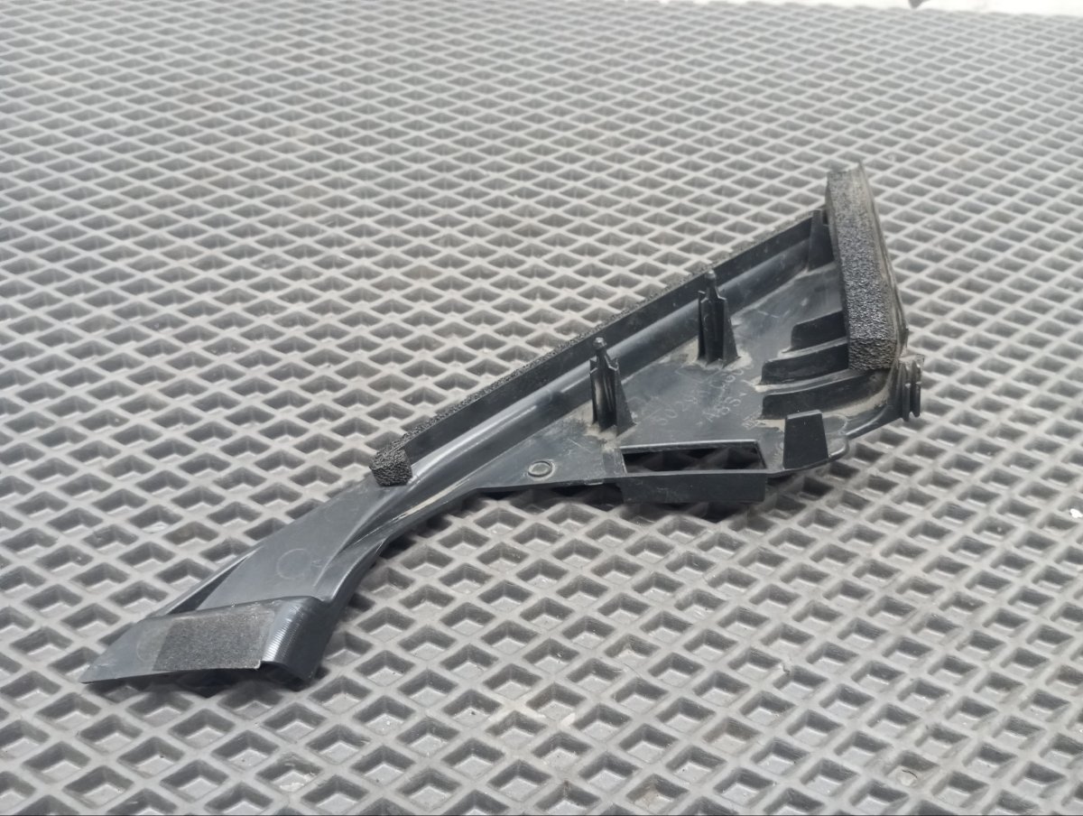 Накладка крепления зеркала передняя левая FX35 2005 S50 VQ35DE