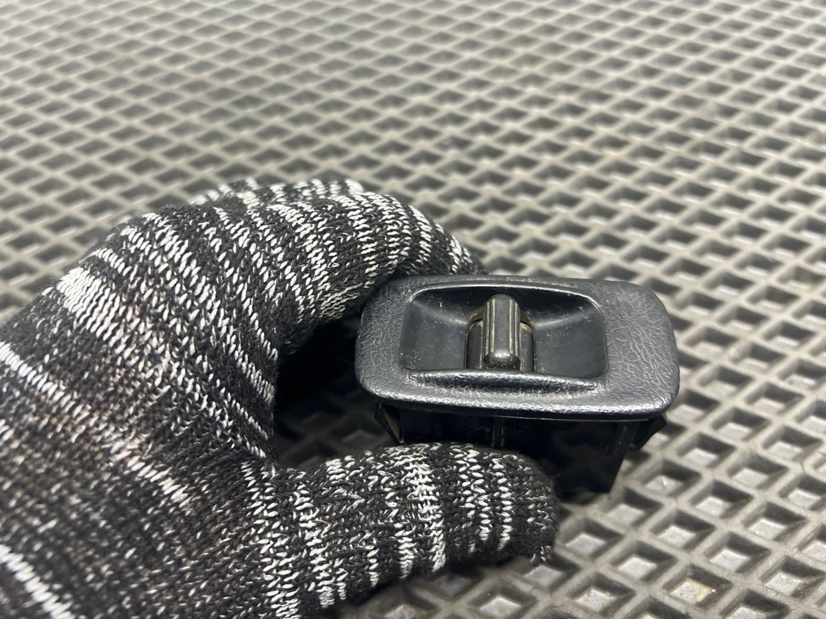 Кнопка стеклоподъемника Camry SV30