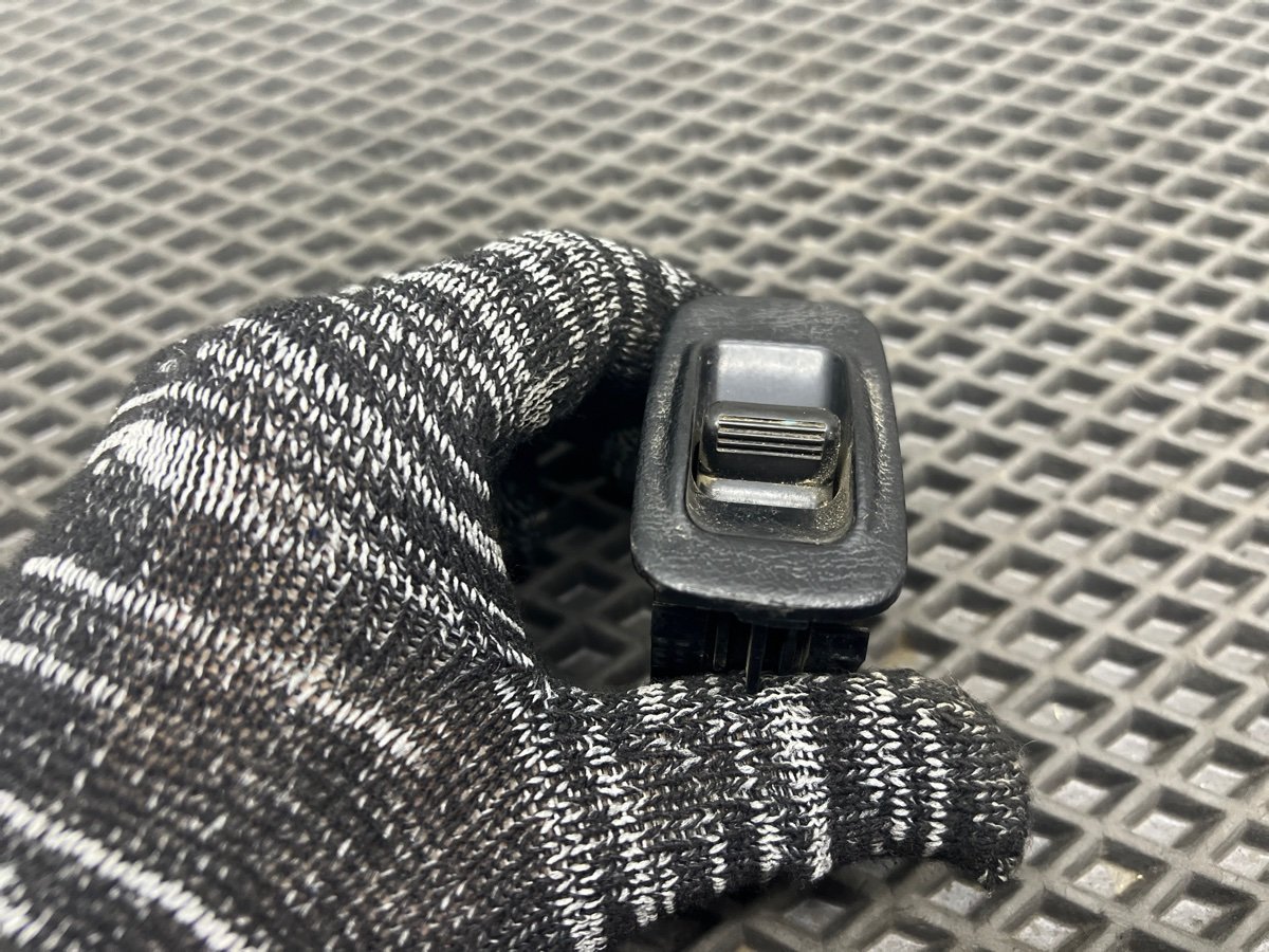 Кнопка стеклоподъемника Camry SV30