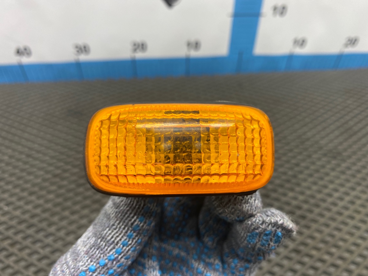 Повторитель поворота в крыло Maxima 1996 A32 VQ20DE Повторитель поворота в крыло Maxima 1996 A32 VQ20DE