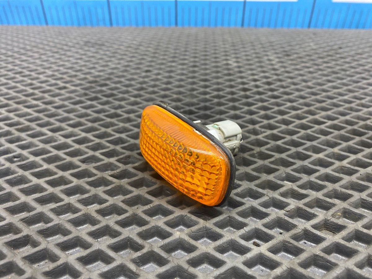 Повторитель поворота в крыло Maxima 1996 A32 VQ20DE Повторитель поворота в крыло Maxima 1996 A32 VQ20DE