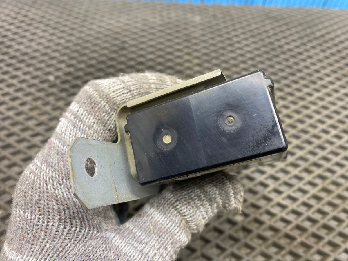 Блок управления задний левый MPV 2001 LW GY-DE