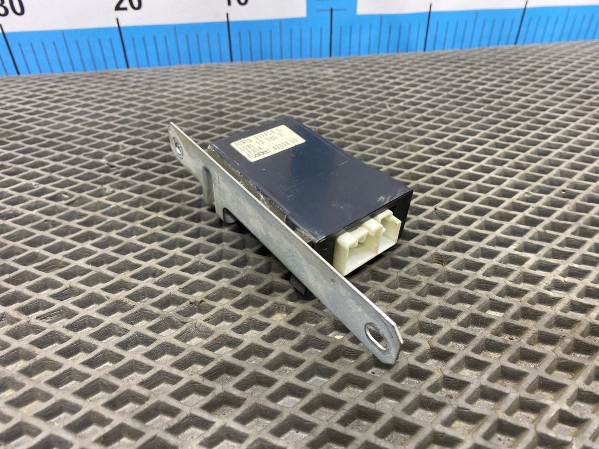 Блок управления задний левый MPV 2001 LW GY-DE