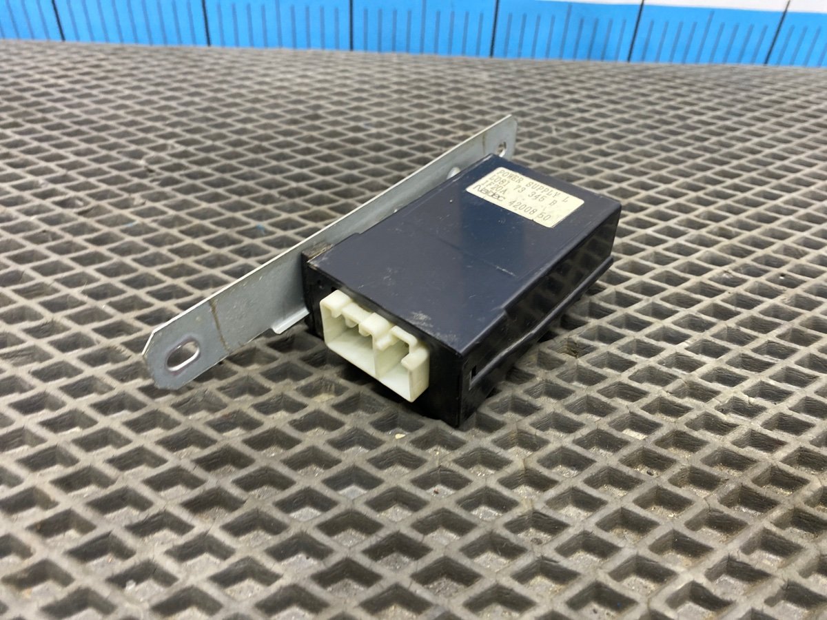 Блок управления задний левый MPV 2001 LW GY-DE