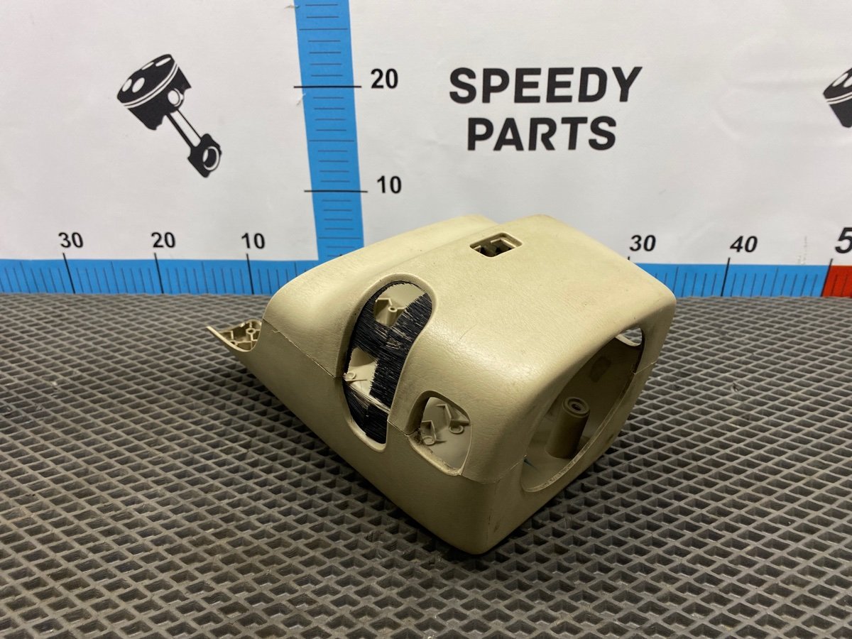 Кожух рулевой колонки передний MPV 2001 LW GY-DE