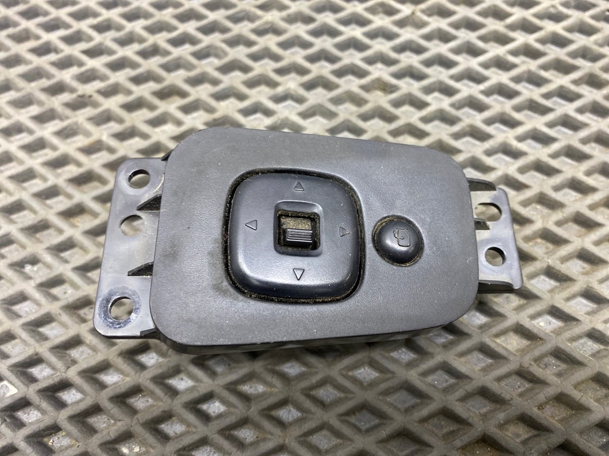 Блок управления зеркалами MPV 2001 LW GY-DE
