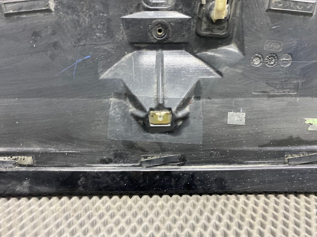 Спойлер задний RX300 MCU35