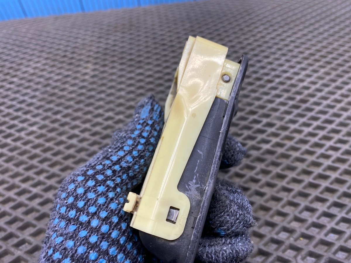 Ручка двери внутренняя передняя правая Pulsar 1998 FN15