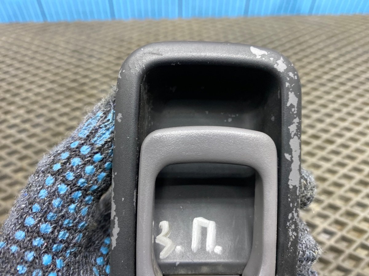 Ручка двери внутренняя задняя правая Nissan Pulsar FN15 Ручка двери внутренняя задняя правая Nissan Pulsar FN15