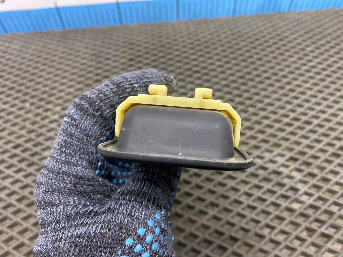 Ручка двери внутренняя задняя правая Pulsar 1998 FN15 Ручка двери внутренняя задняя правая Pulsar 1998 FN15