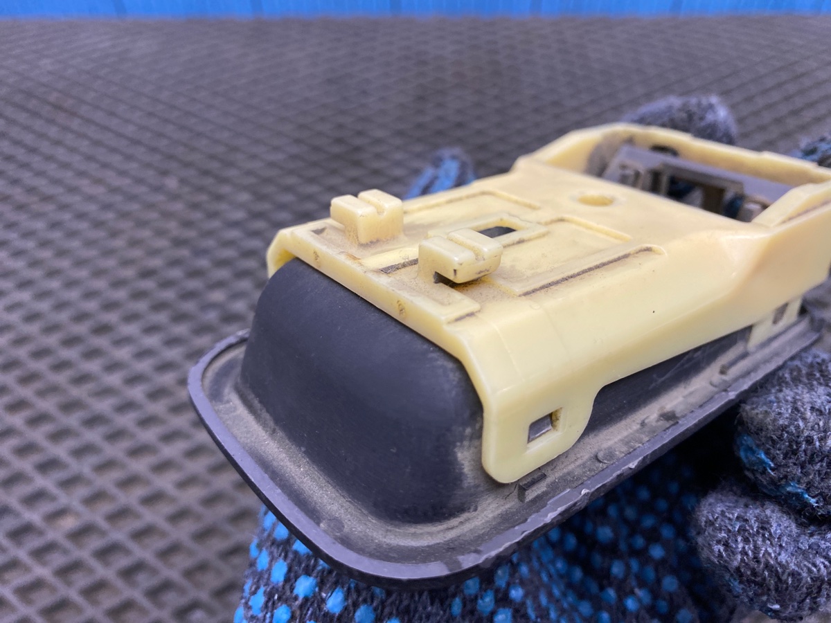 Ручка двери внутренняя задняя правая Pulsar 1998 FN15 Ручка двери внутренняя задняя правая Pulsar 1998 FN15