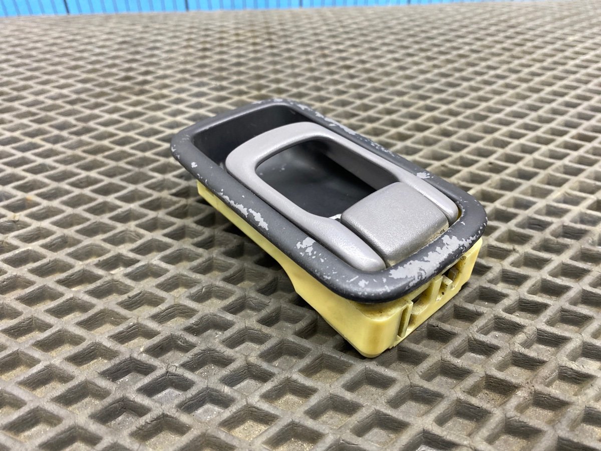 Ручка двери внутренняя задняя правая Pulsar 1998 FN15 Ручка двери внутренняя задняя правая Pulsar 1998 FN15