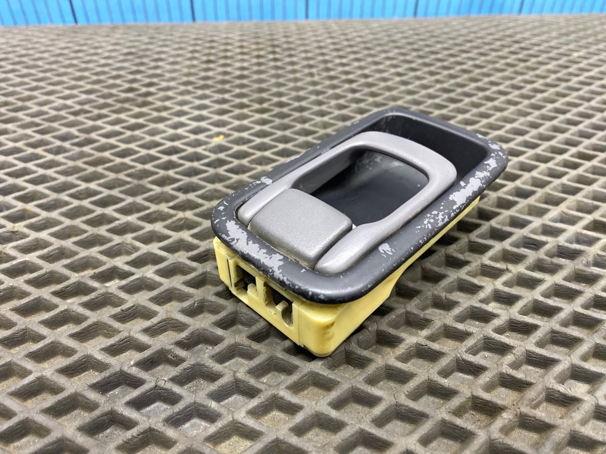 Ручка двери внутренняя задняя правая Pulsar 1998 FN15 Ручка двери внутренняя задняя правая Pulsar 1998 FN15