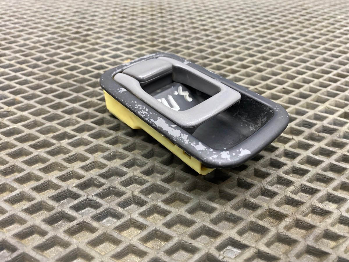 Ручка двери внутренняя задняя правая Pulsar 1998 FN15 Ручка двери внутренняя задняя правая Pulsar 1998 FN15