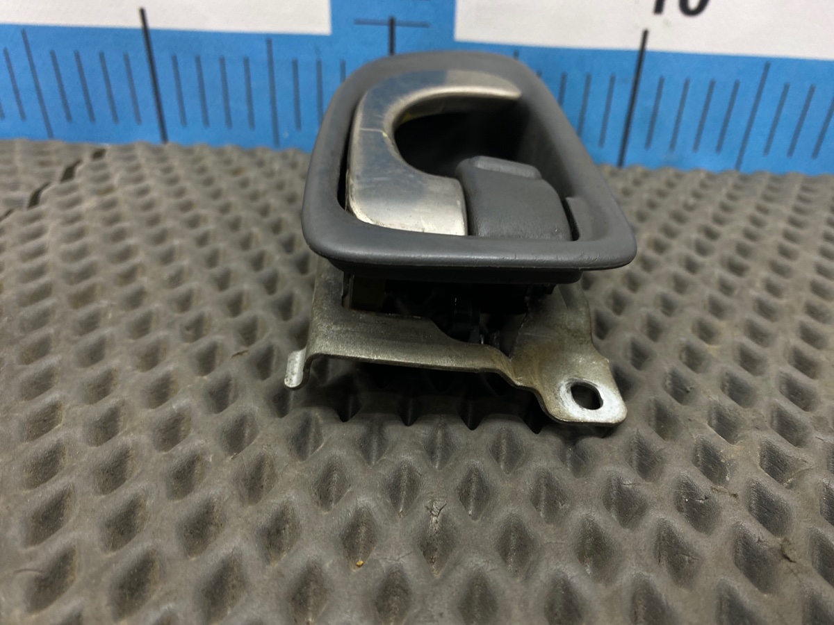 Ручка двери внутренняя передняя правая Mitsubishi Legnum E-EC1W 4G93