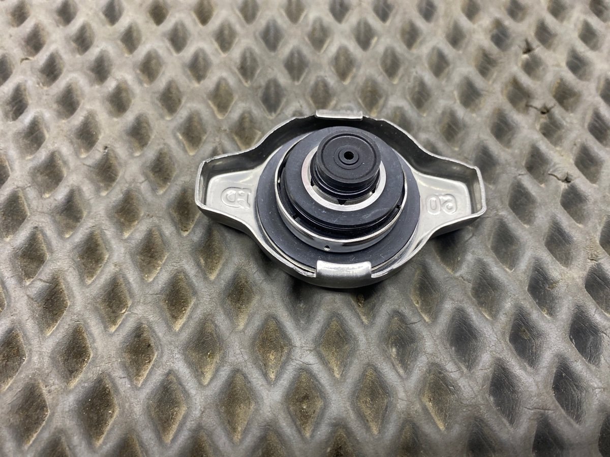 Крышка радиатора Land Cruiser Prado GRJ120 1GRFE