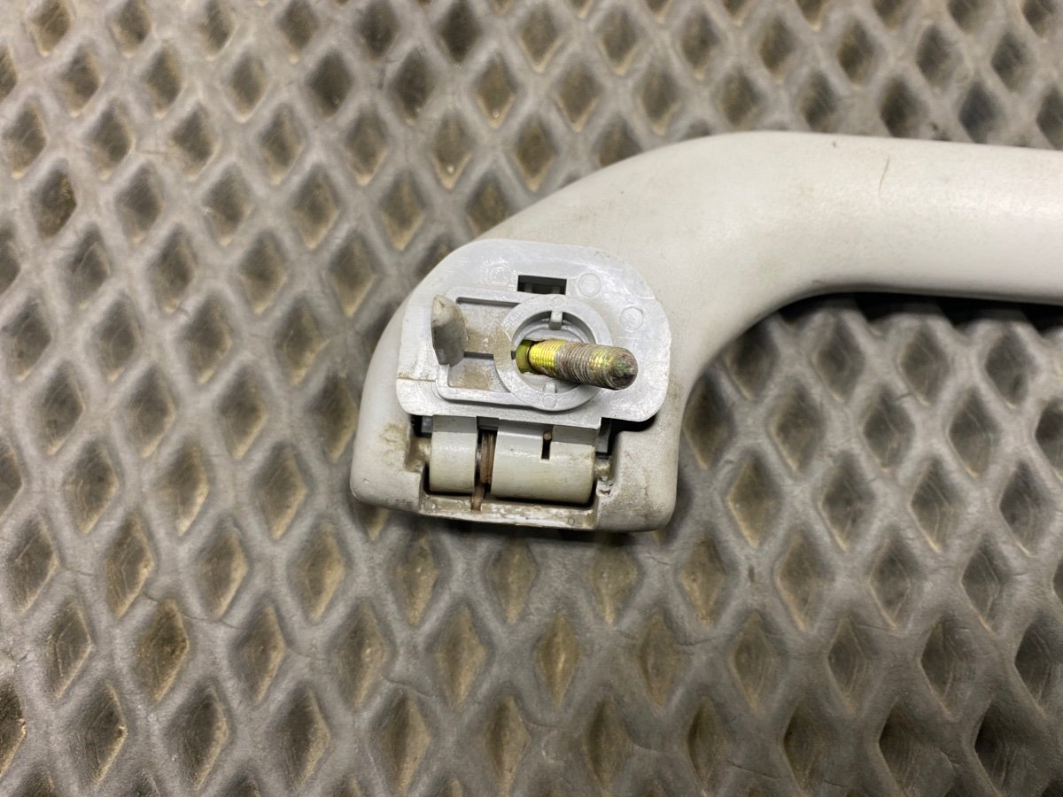 Ручка потолка Legnum 1997 E-EC1W 4G93